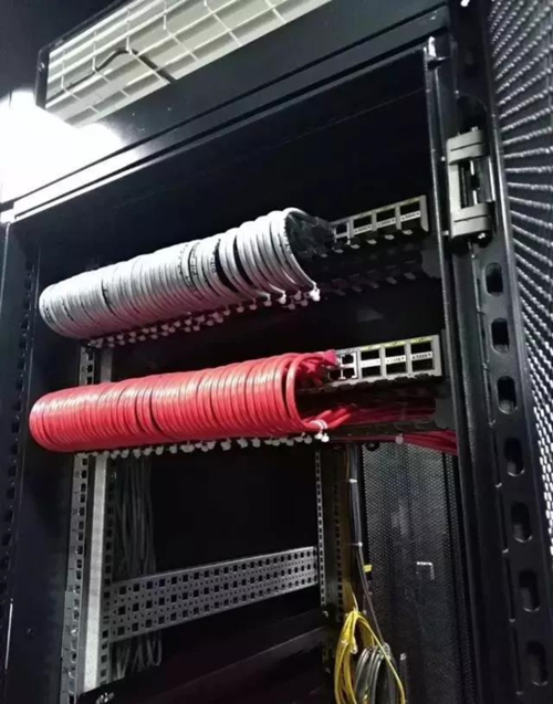 智能化弱电机房工程施工过程图片,看看同行干的怎么样?